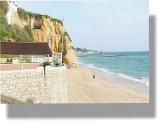 Albufeira beach via the tunnel